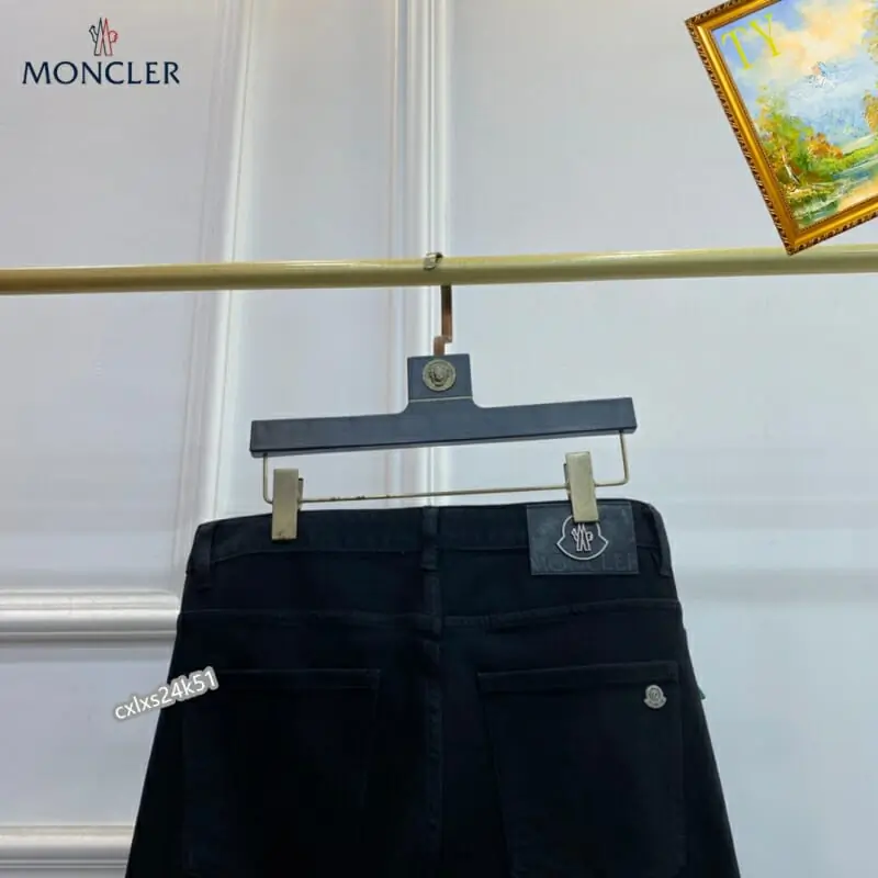 moncler jeans pour homme s_12512a2:Moncler jeans slim jean3